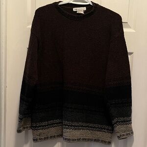 Expressions Women's Black and Gray Ombre Crewneck Sweater